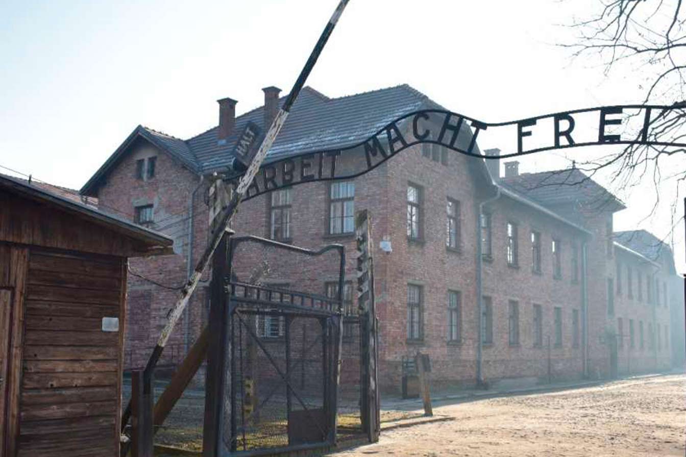 AUSCHWITZ, LA ÚLTIMA RESISTENCIA DEL ESPÍRITU